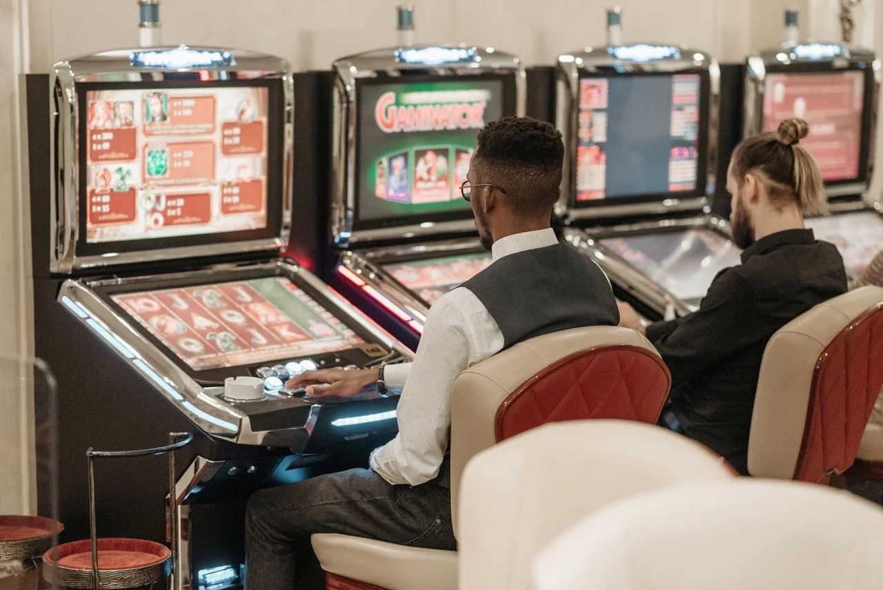 1bmw com — Danh mục game Casino theo nhóm: Live, Slot, Jackpot